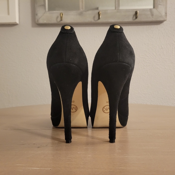 Michael Kors Suede Heels Sz 8 - Picture 4 of 12